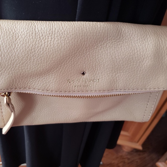 Kate Spade Cobble Hill Mini Carlson Nude Beige - Picture 2 of 5